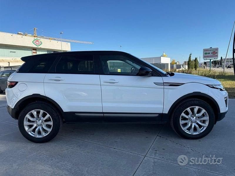 Usata Land Rover Range Rover evoque SE 150 CV (110 kW) 2017 Bianco SUV