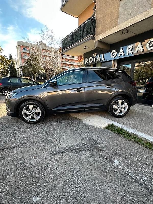 Usata Opel Grandland X Ultimate 177 CV (130 kW) 2018 Grigio SUV