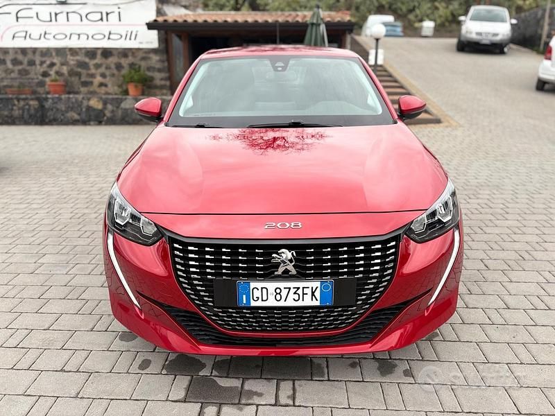 Usata Peugeot 208 Active 81 CV (59 kW) 2020 Rosso Utilitaria