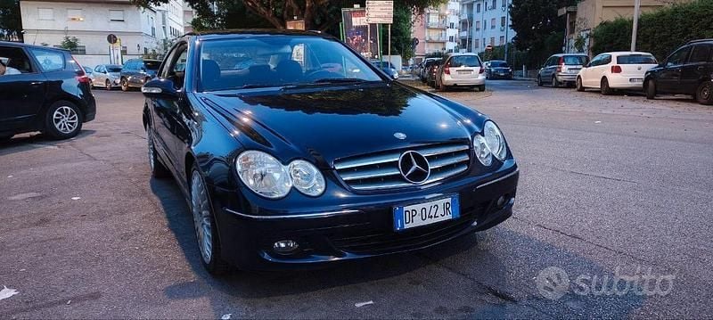 Usata Mercedes CLK220 150 CV (110 kW) 2008 Blu Coupé