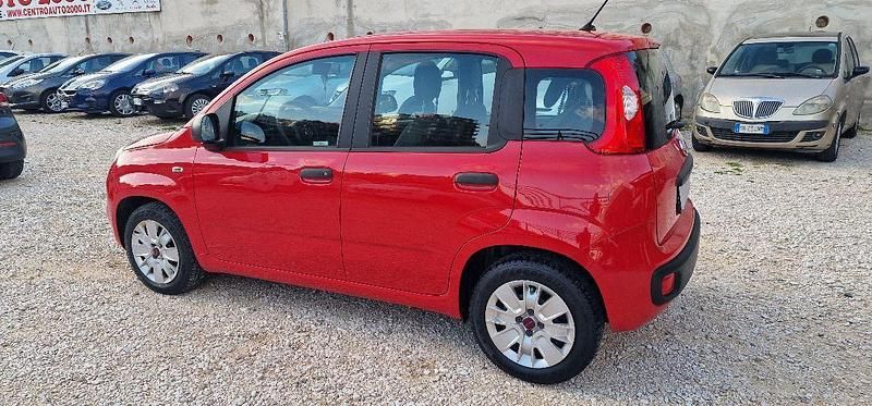 Usata Fiat Panda Easy 69 CV (50 kW) 2017 Rosso Utilitaria