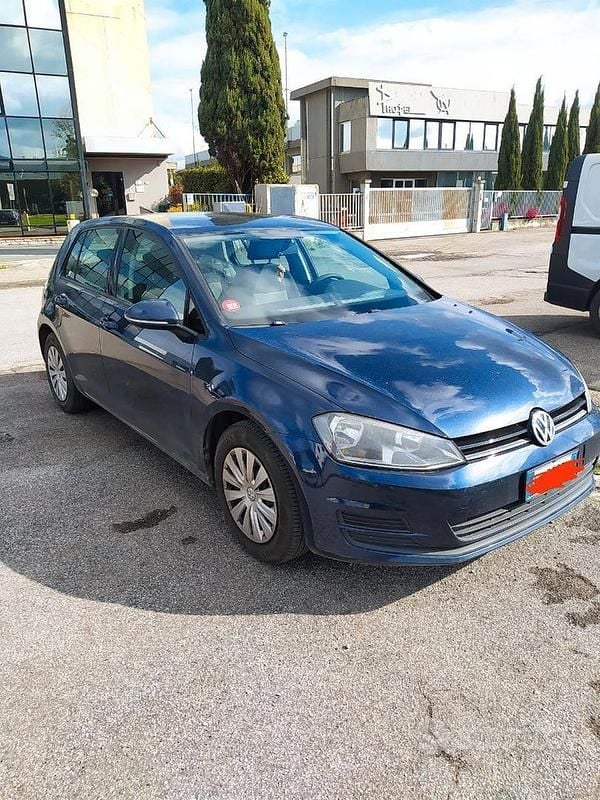 Usata VW Golf VII Trendline 105 CV (77 kW) 2013 Berlina