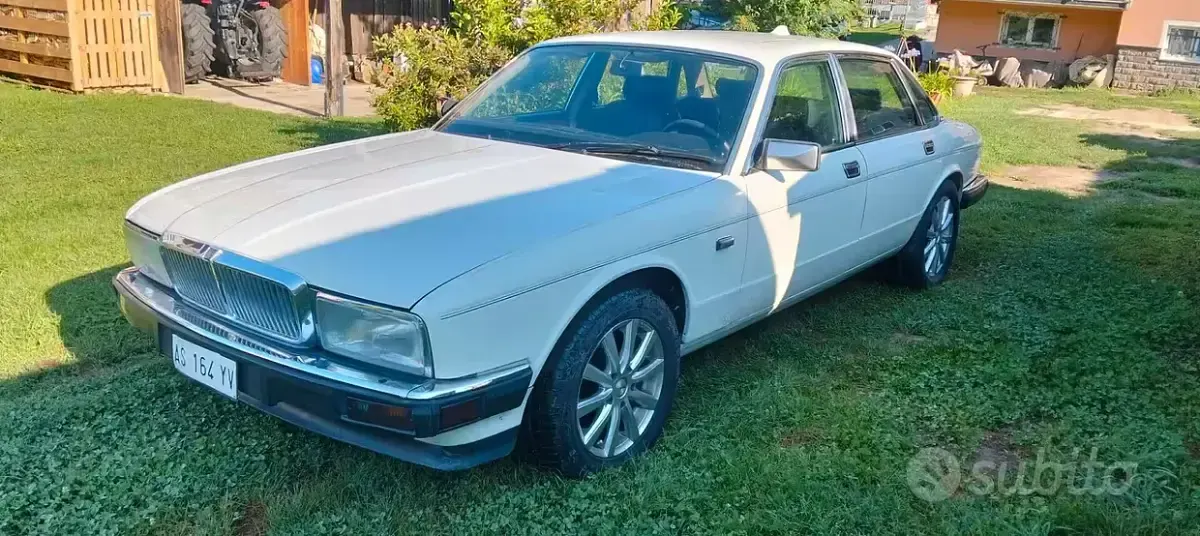 Usata Jaguar XJ Sovereign 224 CV (164 kW) 1988 Bianco Berlina