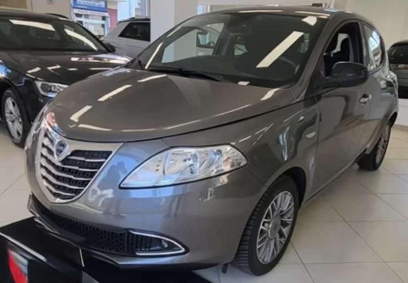 Usata Lancia Ypsilon 71 CV (52 kW) 2012 Utilitaria
