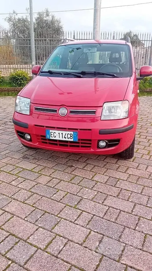 Usata Fiat Panda Dynamic 77 CV (56 kW) 2010 Rosso Utilitaria