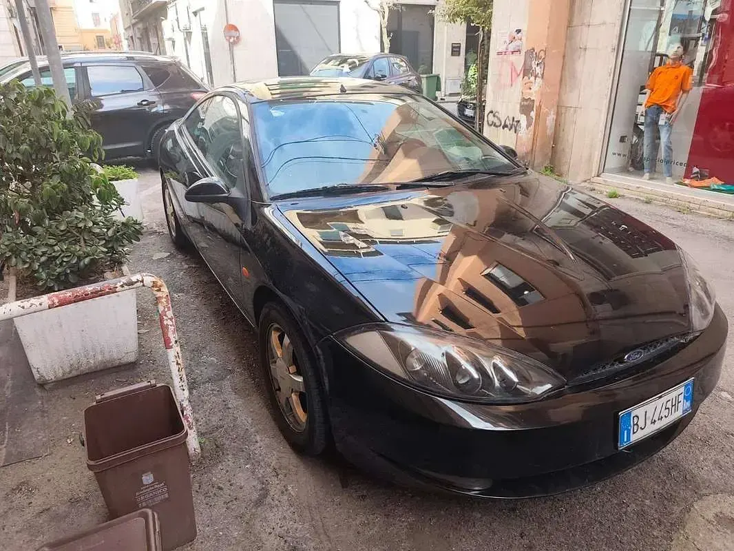 Usata Ford Cougar 170 CV (125 kW) 2000 Nero Coupé