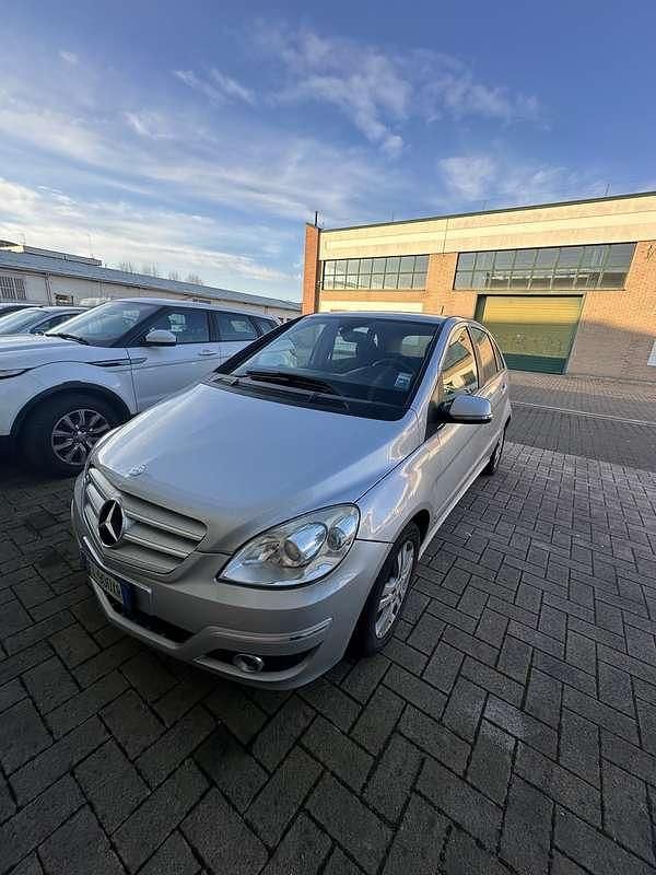 Usata Mercedes B180 Premium 109 CV (80 kW) 2012 Monovolume