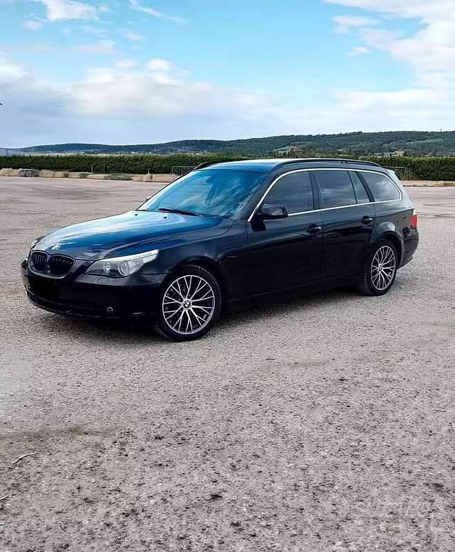 Usata BMW 525 177 CV (130 kW) 2004 Nero Station wagon