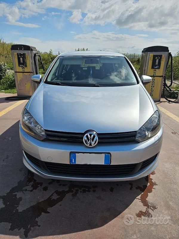 Usata VW Golf VI 105 CV (77 kW) 2011 Grigio Utilitaria