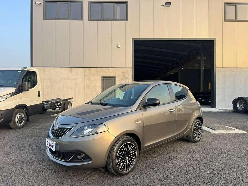 Usata Lancia Ypsilon Silver 69 CV (50 kW) 2022 Other Utilitaria