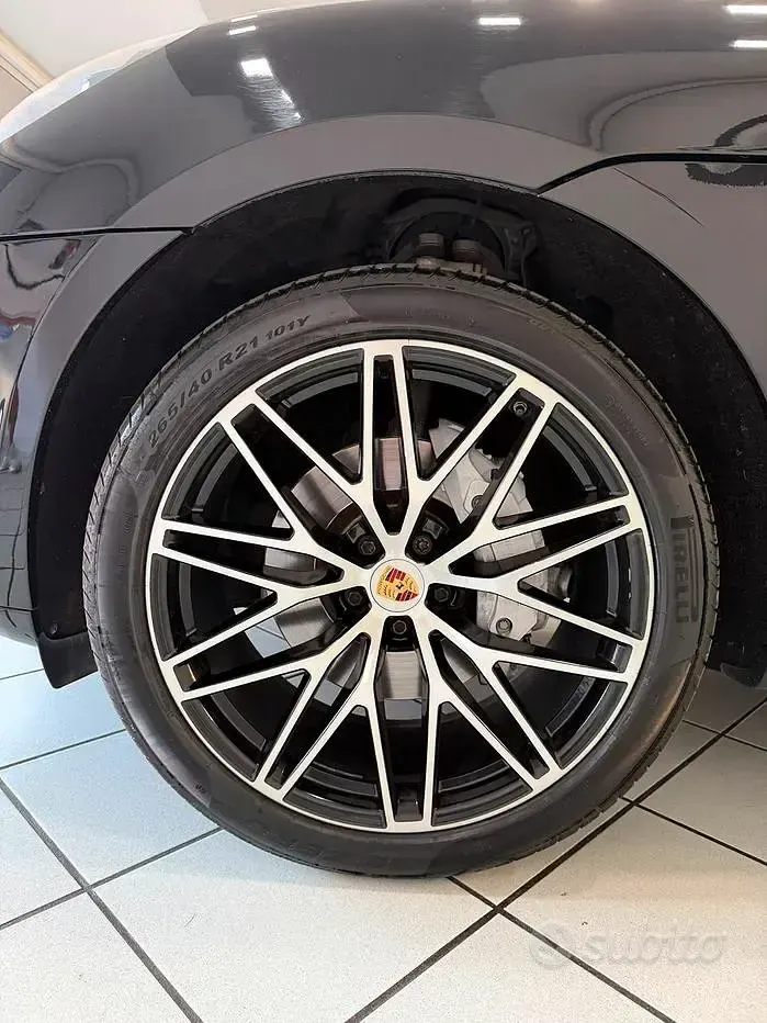 Usata Porsche Macan T 265 CV (194 kW) 2023 Nero SUV