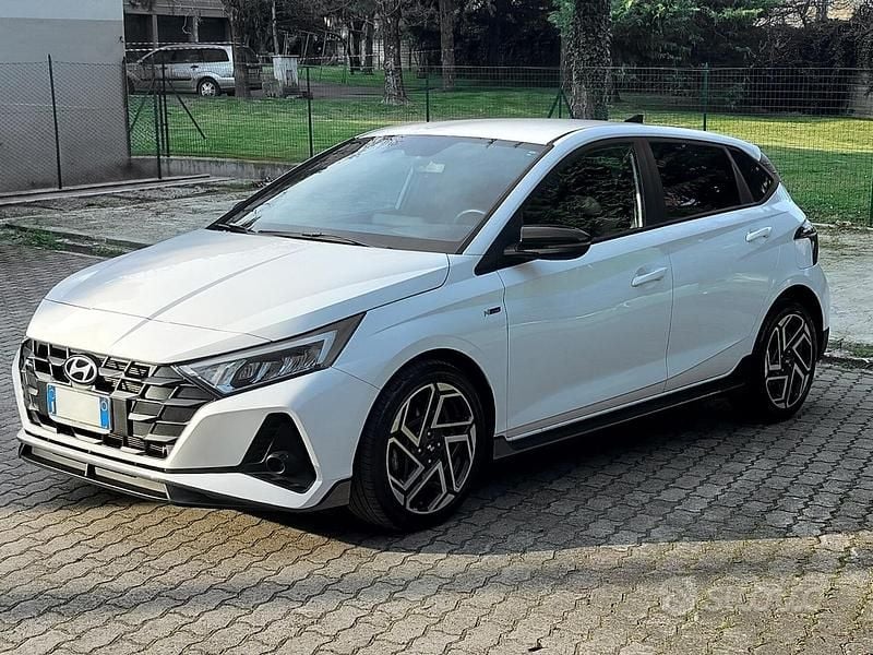 Usata Hyundai i20 N Line 101 CV (74 kW) 2024 Bianco Utilitaria