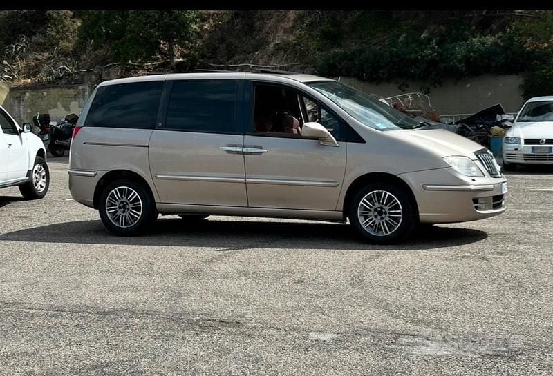 Usata Lancia Phedra 170 CV (125 kW) 2009 Monovolume