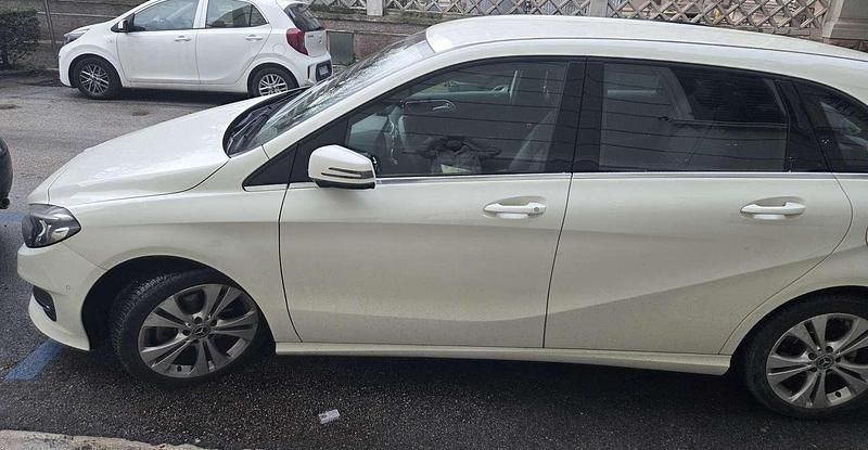 Usata Mercedes B200 136 CV (100 kW) 2019 Monovolume