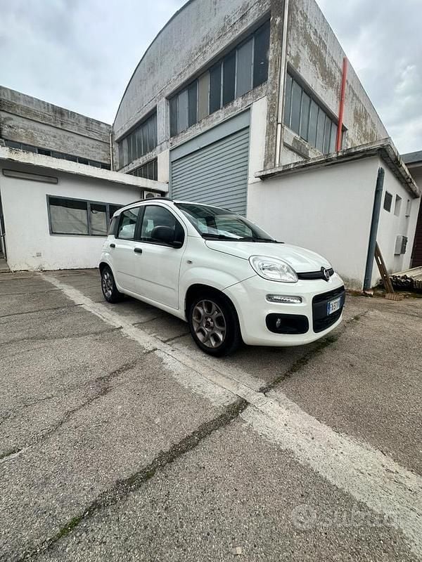 Usata Fiat Panda Lounge 95 CV (69 kW) 2015 Utilitaria