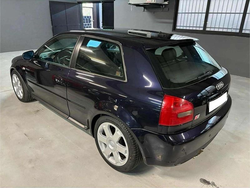 Usata Audi S3 225 CV (165 kW) 2002 Blu/azzurro Utilitaria