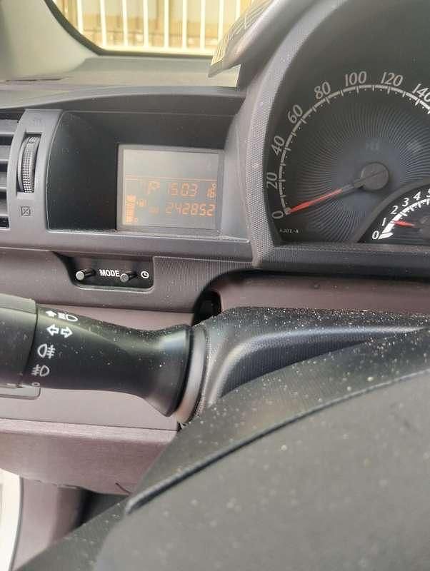 Usata Toyota iQ Executive 101 CV (74 kW) 2010 Utilitaria