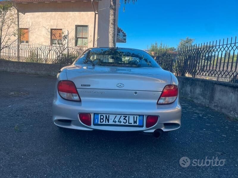 Usata Hyundai Coupé 2001 Grigio Coupé