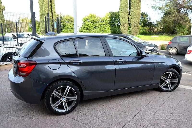 Usata BMW 120 Sport Line 184 CV (135 kW) 2012 Grigio Utilitaria