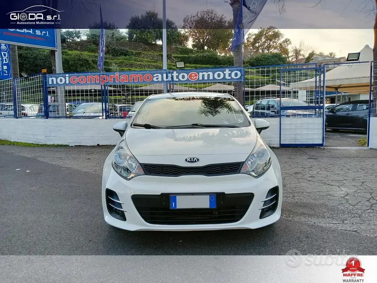 Usata Kia Rio Active 75 CV (55 kW) 2017 Bianco Berlina