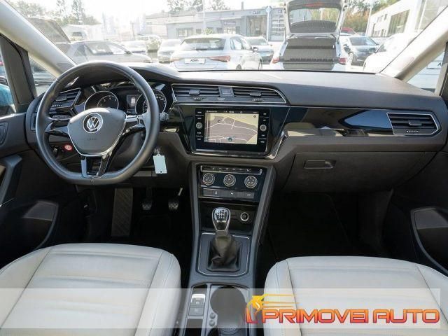 Azzurro Usata 2021 VW Touran Business Monovolume | 28.900 € (Cara) - Immagine 1/4