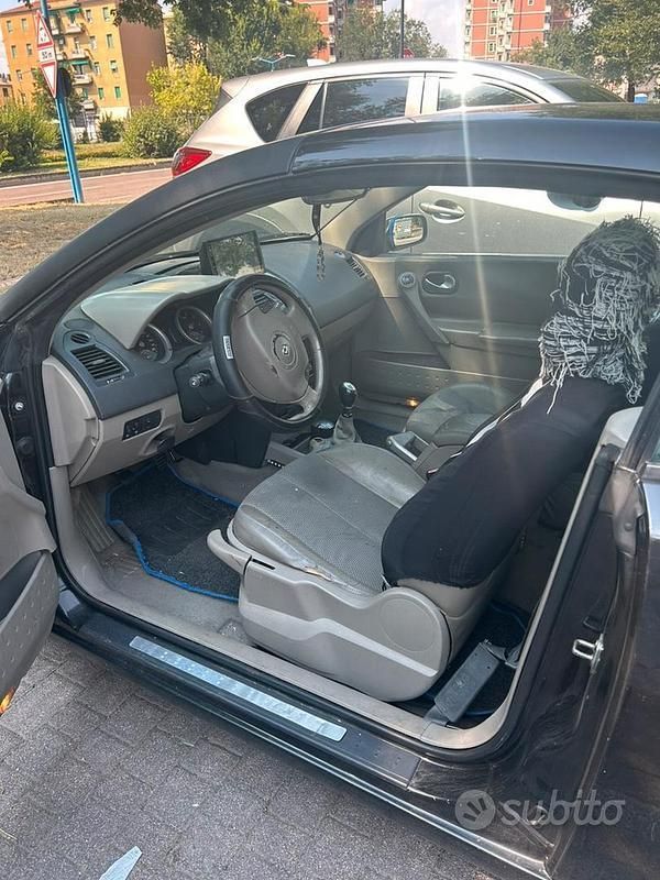 Usata Renault Mégane Cabriolet 135 CV (99 kW) 2004 Nero Cabrio