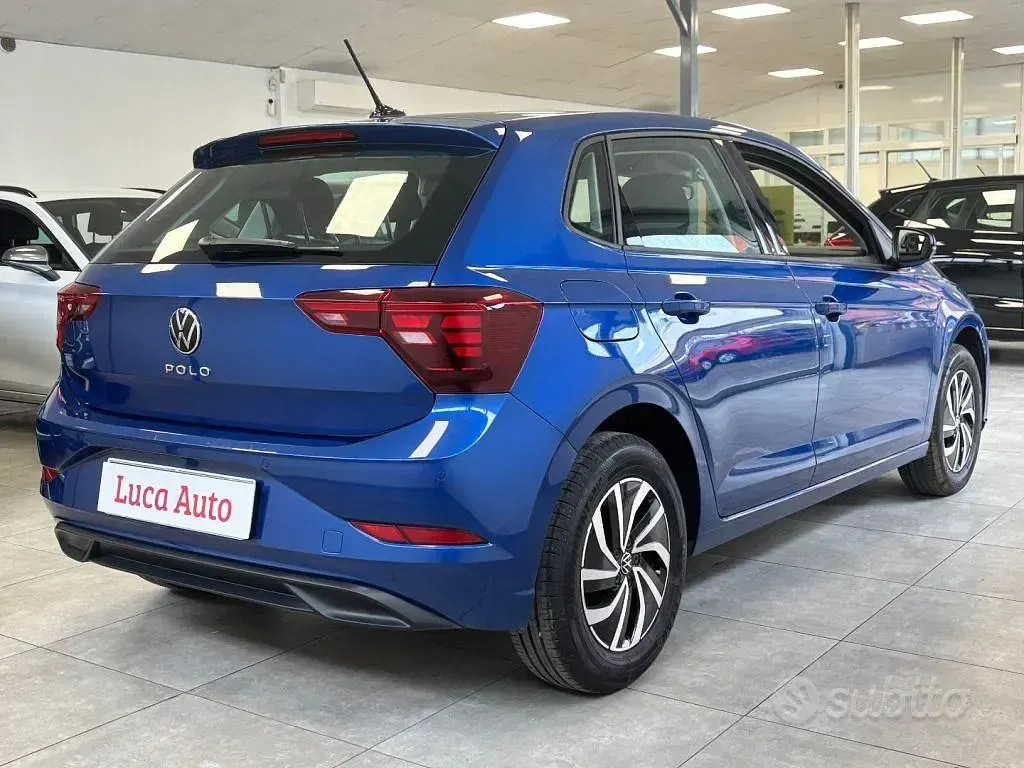 Usado VW Polo 95 CV (69 kW) 2025 Azul Utilitario