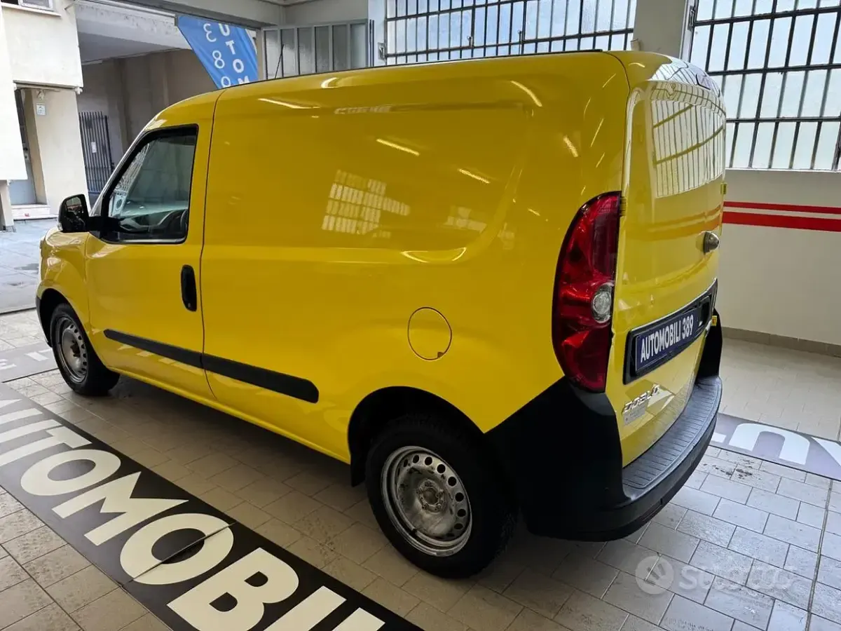 Occasion Fiat Doblò 95 ch (69 kW) 2020 Jaune Monospace