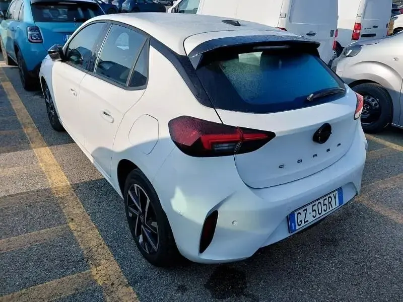 Usata Opel Corsa S 100 CV (73 kW) 2025 Arktis white Utilitaria