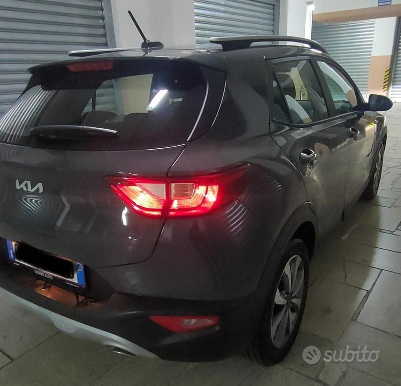 Usata Kia Stonic Urban 84 CV (61 kW) 2023 Grigio SUV