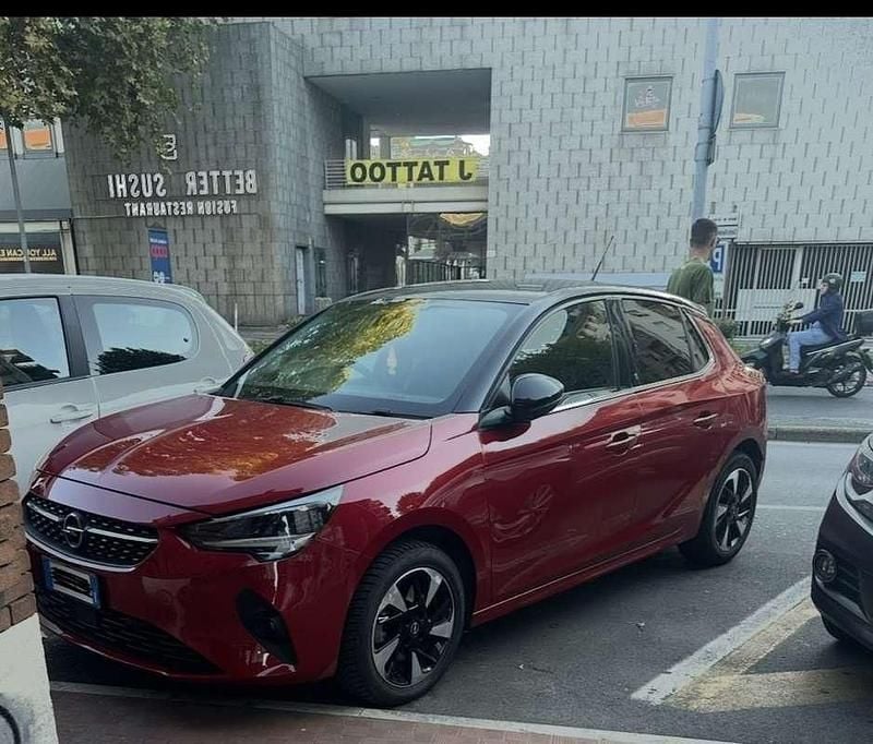 Usata Opel Corsa 56 kW (77 CV) 2024 Rosso Utilitaria