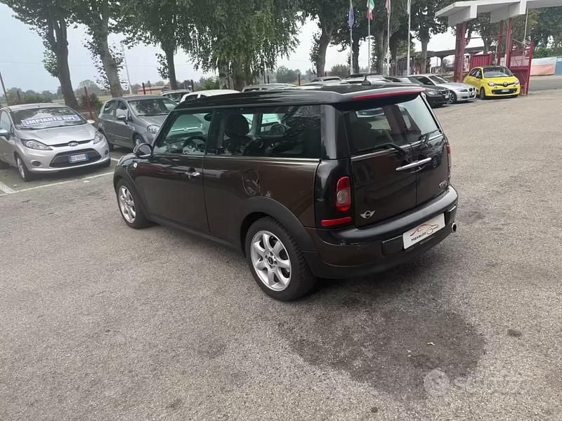 Begagnad Mini Cooper D Clubman 109 HK (80 kW) 2009 Brun Kombi