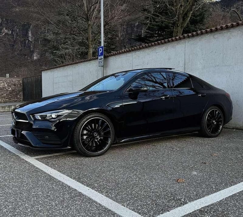 Nero Usata 2022 Mercedes 250 AMG Coupé | 40.950 € - Immagine 1/4