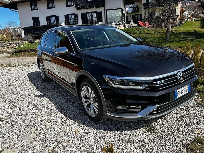 Usata VW Passat Alltrack 190 CV (139 kW) 2016 Nero Station wagon
