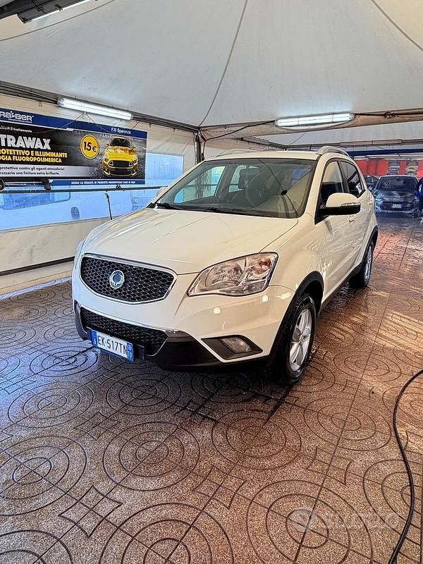 Usata Ssangyong (KGM) Korando 175 CV (128 kW) 2011 Bianco SUV