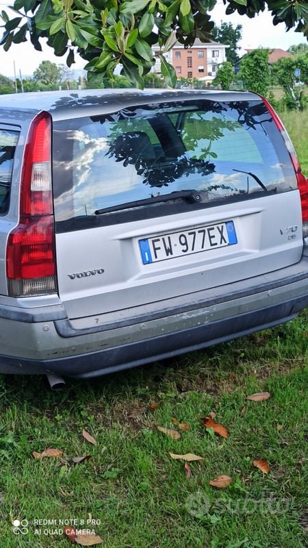Usata Volvo V70 130 CV (95 kW) 2003 Grigio Station wagon