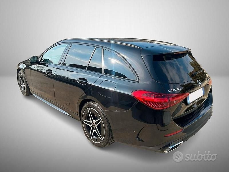 Usata Mercedes C300e Premium 204 CV (150 kW) 2022 Nero Station wagon