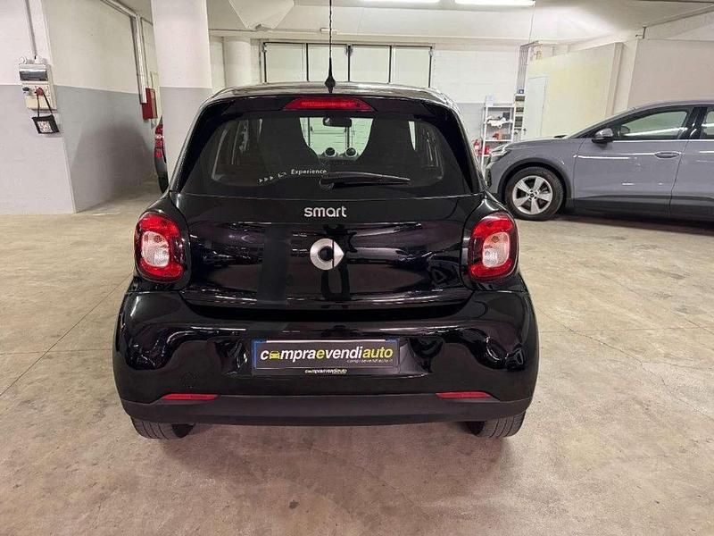 Usata Smart ForFour 71 CV (52 kW) 2019 Nero Utilitaria