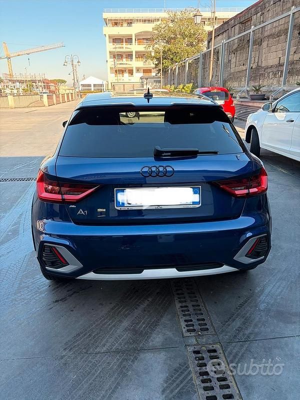 Blu Usata 2023 Audi A1 Admired Tre volumi | 25.000 € (Buon prezzo) - Immagine 1/4