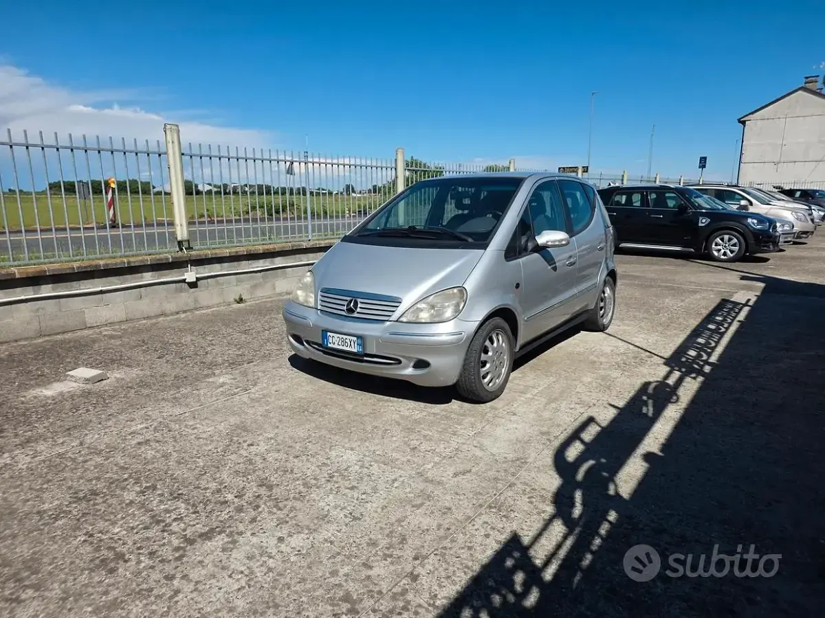 Usata Mercedes A170 Avantgarde 95 CV (69 kW) 2003 Grigio Berlina