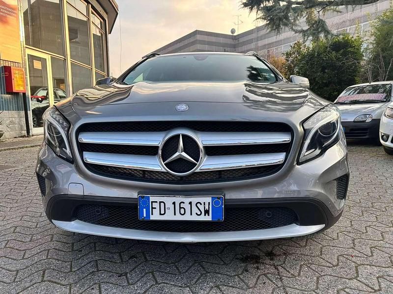 Usata Mercedes GLA200 136 CV (100 kW) 2016 Grigio SUV