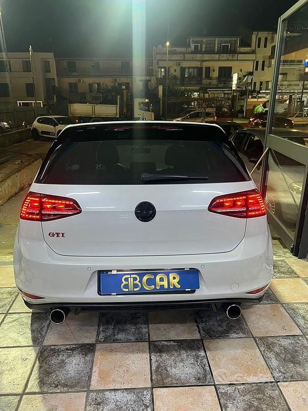 Usata VW Golf VII GTI 220 CV (161 kW) 2013 Bianco Berlina