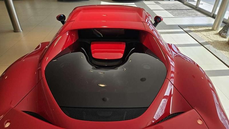 Usata Ferrari 296 663 CV (487 kW) 2024 Rosso corsa Coupé