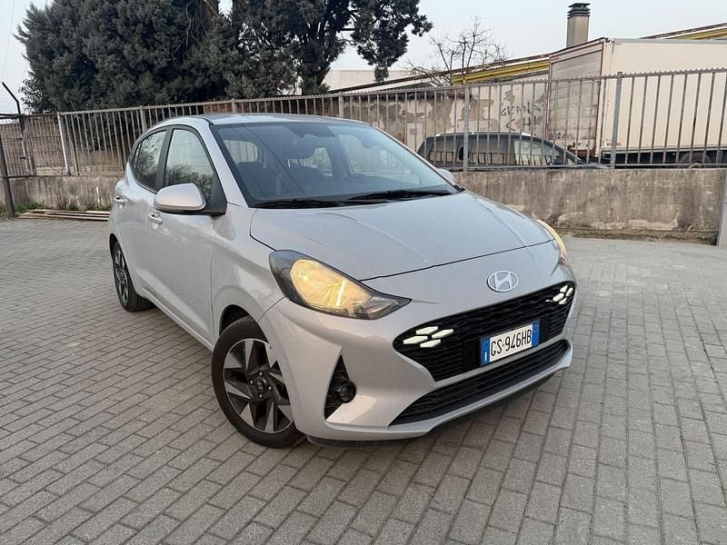 Usata Hyundai i10 67 CV (49 kW) 2024 Grigio Utilitaria