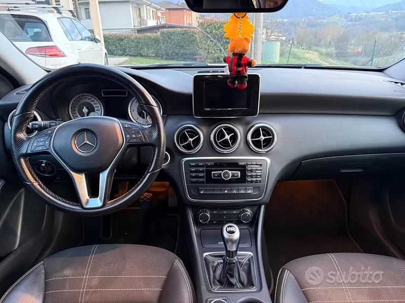 Usata Mercedes A180 Executive 109 CV (80 kW) 2015 Bianco Berlina