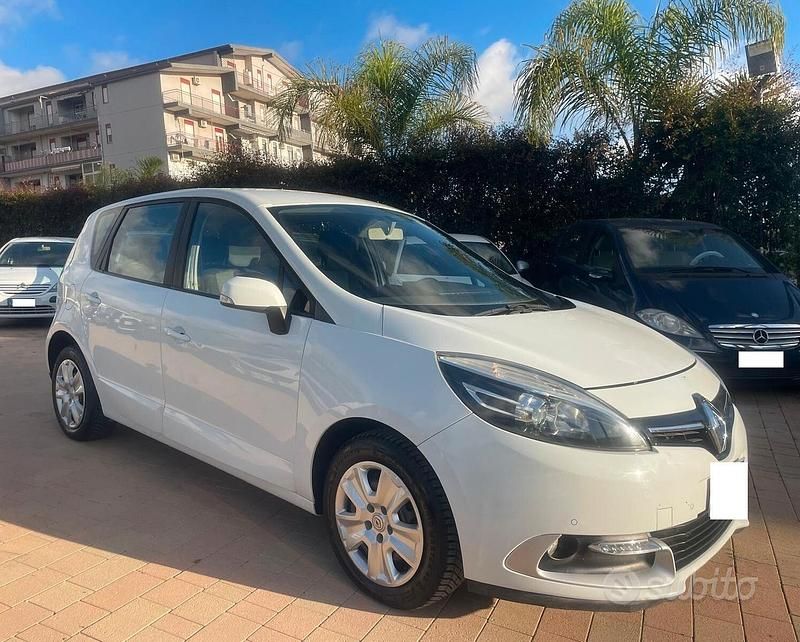 Usata Renault Scénic III 110 CV (80 kW) 2014 Bianco Monovolume
