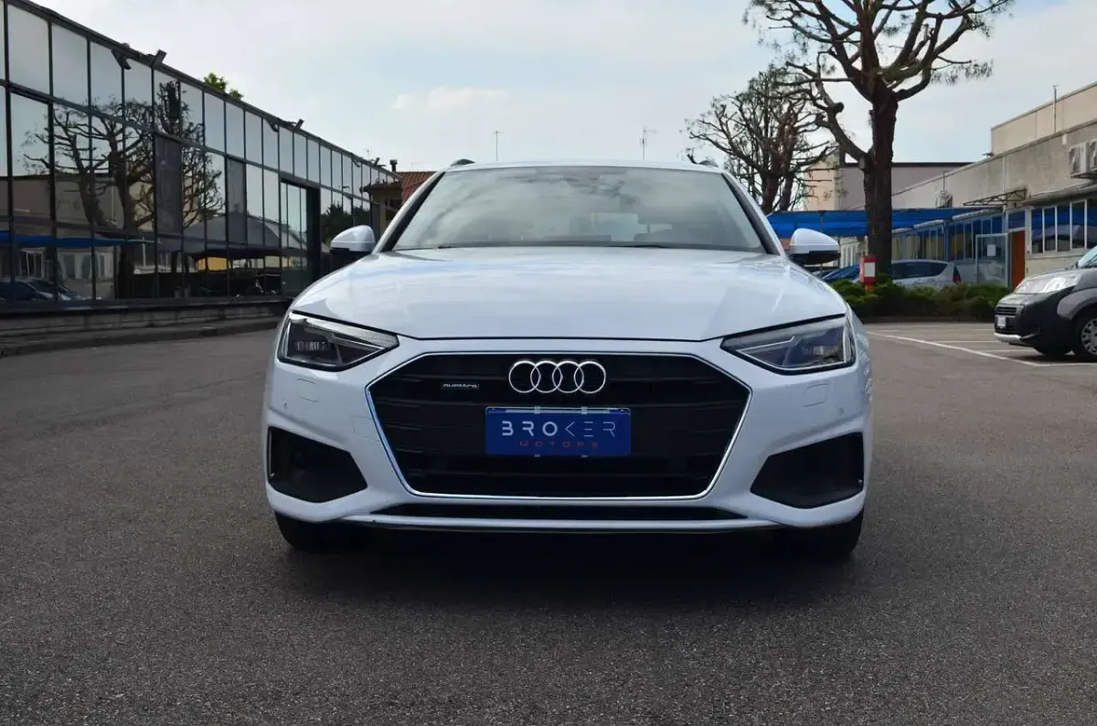 Usata Audi A4 190 CV (139 kW) 2020 Bianco ghiaccio Station wagon