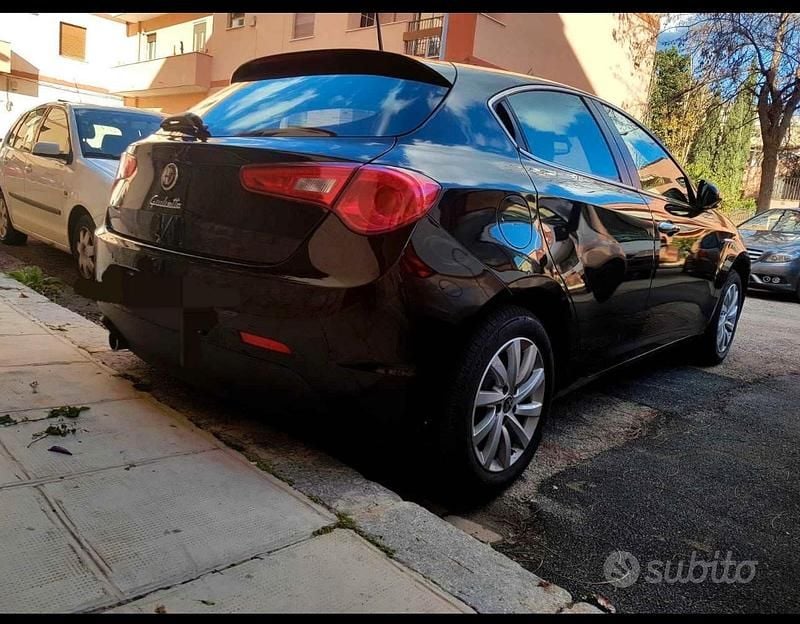 Usata Alfa Romeo Giulietta 105 CV (77 kW) 2016 Nero Utilitaria