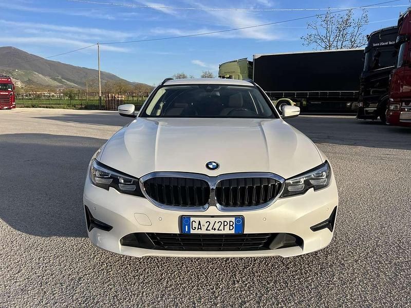 Usata BMW 318 Advantage 150 CV (110 kW) 2020 Bianco perlato Station wagon