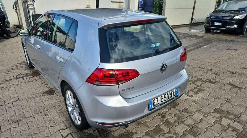 Usata VW Golf VII Highline 105 CV (77 kW) 2015 Berlina